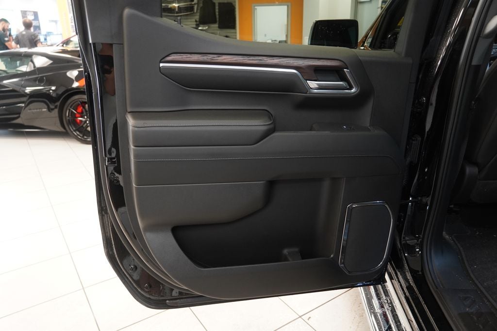 2024 GMC Sierra 1500 SLT CREW CAB 4X4