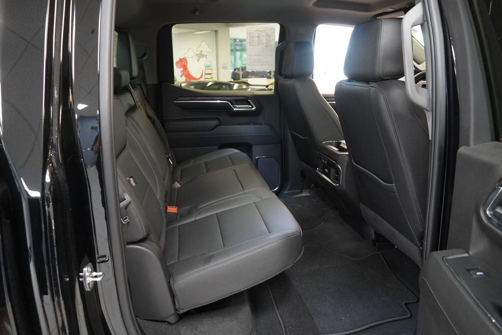 2024 GMC Sierra 1500 SLT CREW CAB 4X4