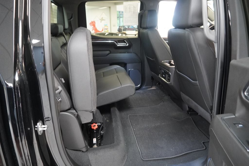 2024 GMC Sierra 1500 SLT CREW CAB 4X4