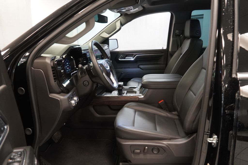 2024 GMC Sierra 1500 SLT CREW CAB 4X4