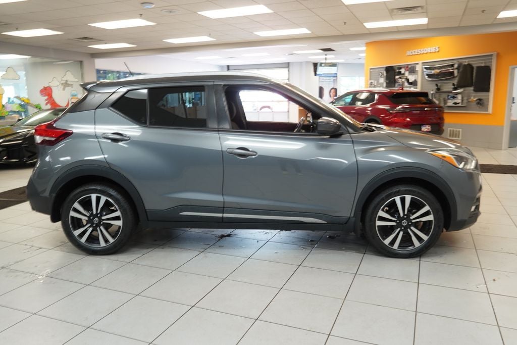 2019 Nissan Kicks SR
