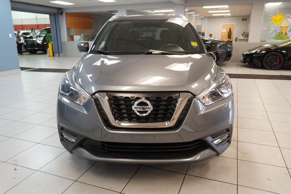 2019 Nissan Kicks SR