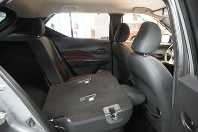 2019 Nissan Kicks SR