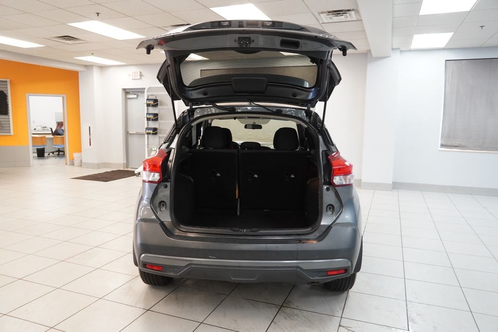 2019 Nissan Kicks SR