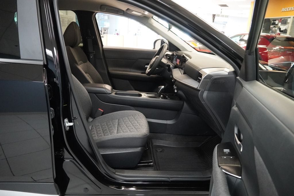 2025 Nissan Kicks SV AWD