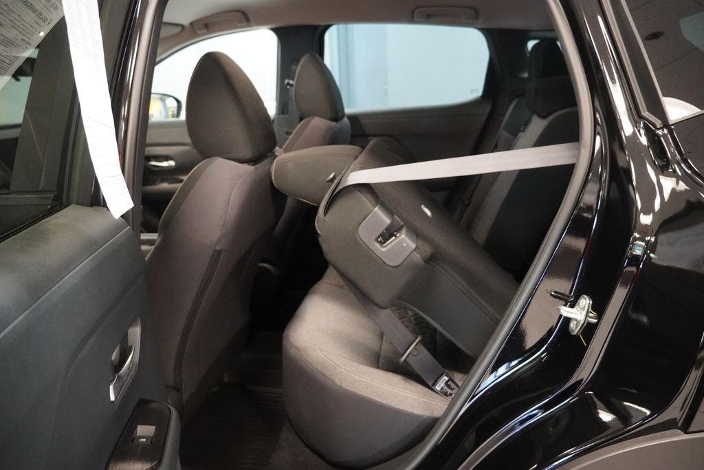 2025 Nissan Kicks SV AWD