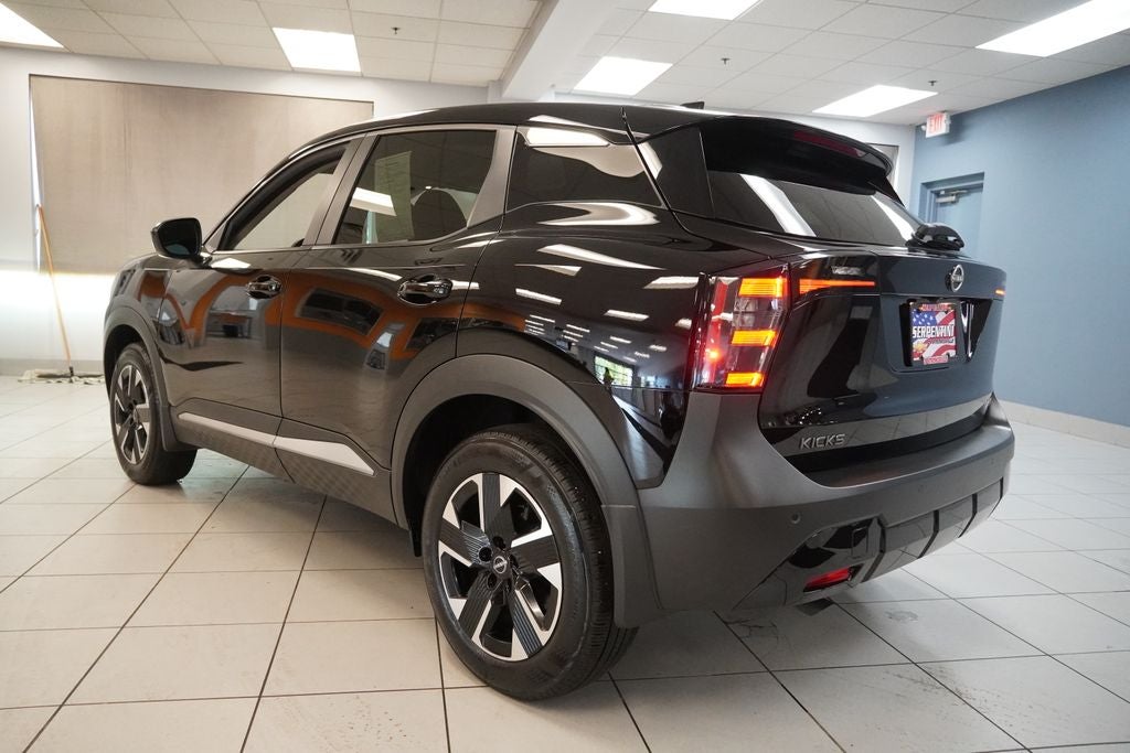 2025 Nissan Kicks SV AWD