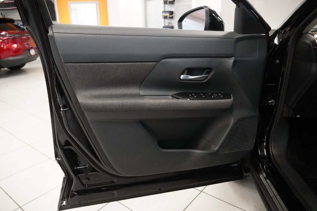 2025 Nissan Kicks SV AWD