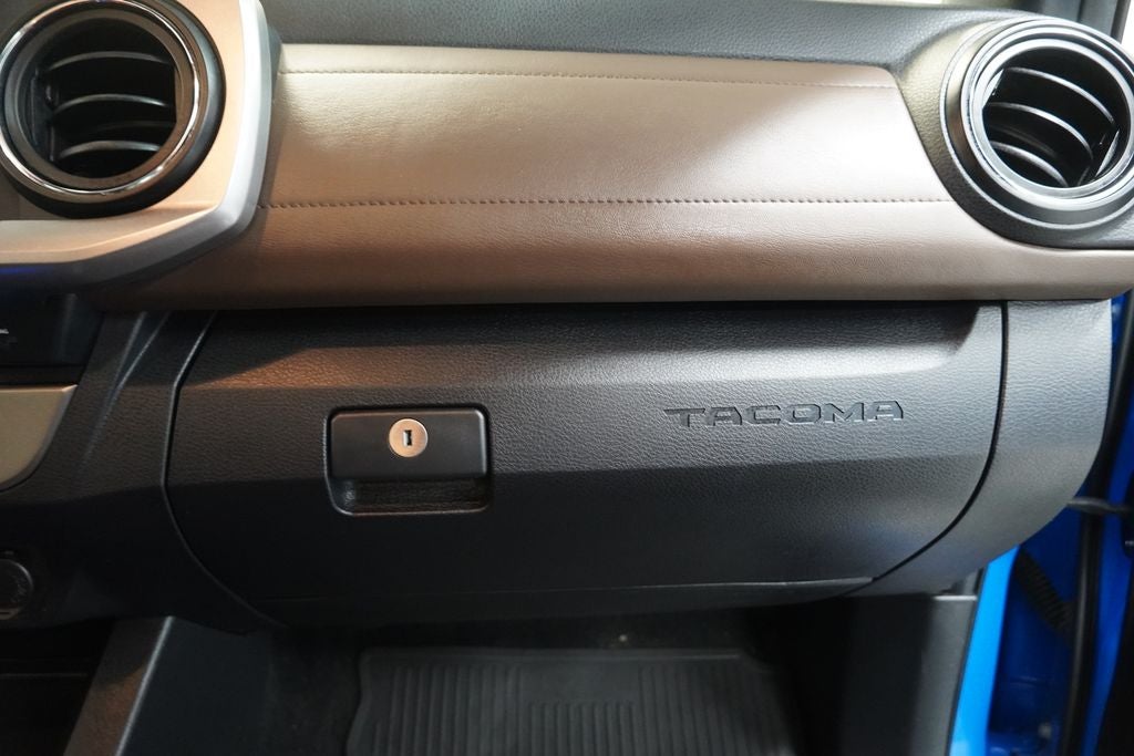 2021 Toyota Tacoma Limited V6