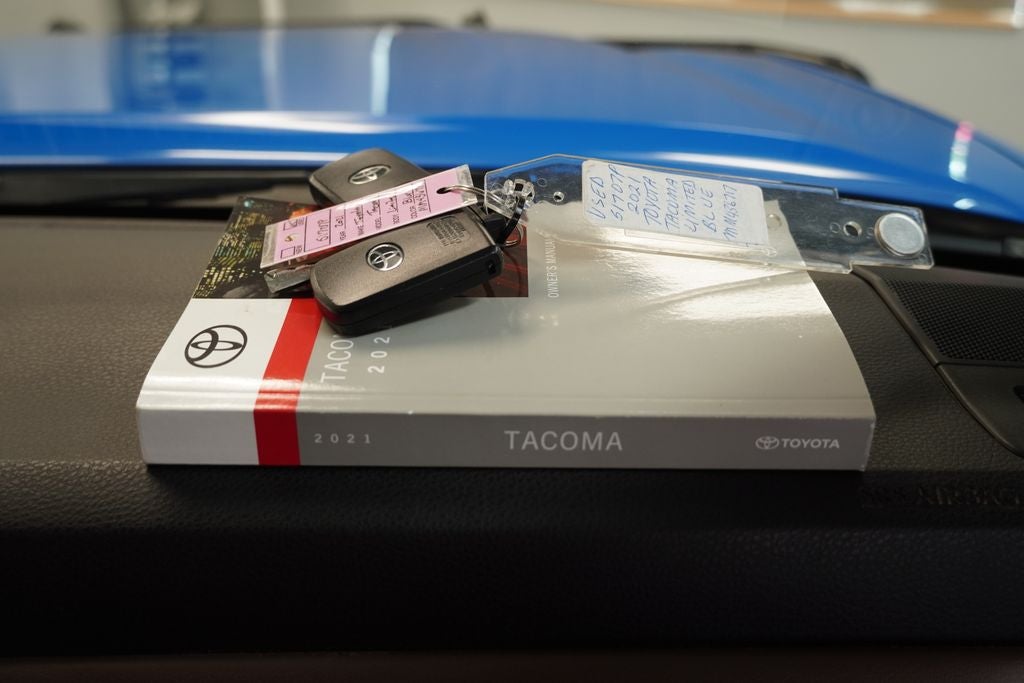 2021 Toyota Tacoma Limited V6