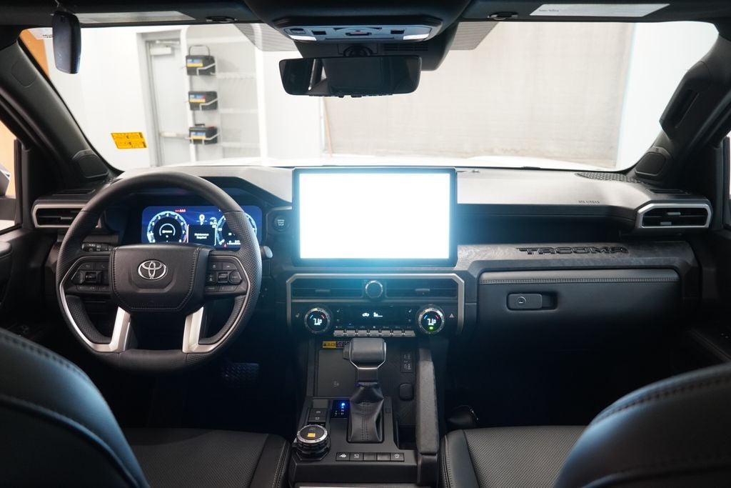 2025 Toyota Tacoma Limited DBL CAB 4X4