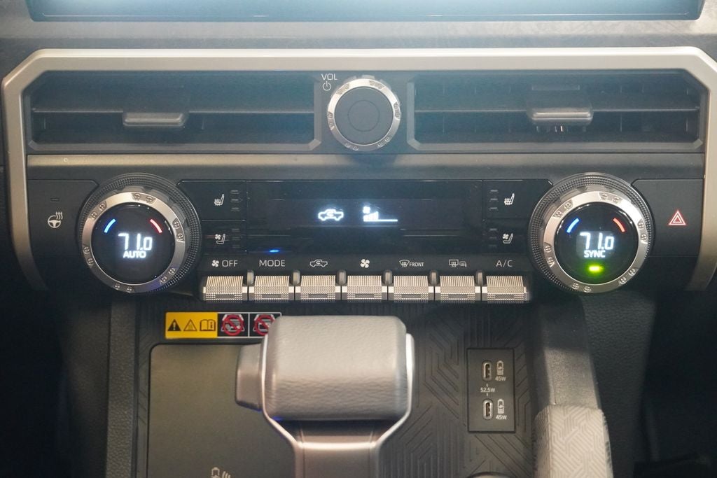 2025 Toyota Tacoma Limited DBL CAB 4X4