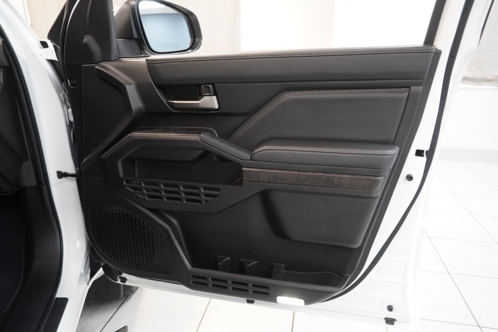 2025 Toyota Tacoma Limited DBL CAB 4X4