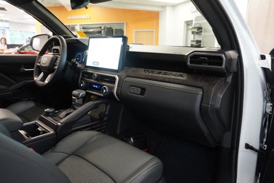 2025 Toyota Tacoma Limited DBL CAB 4X4
