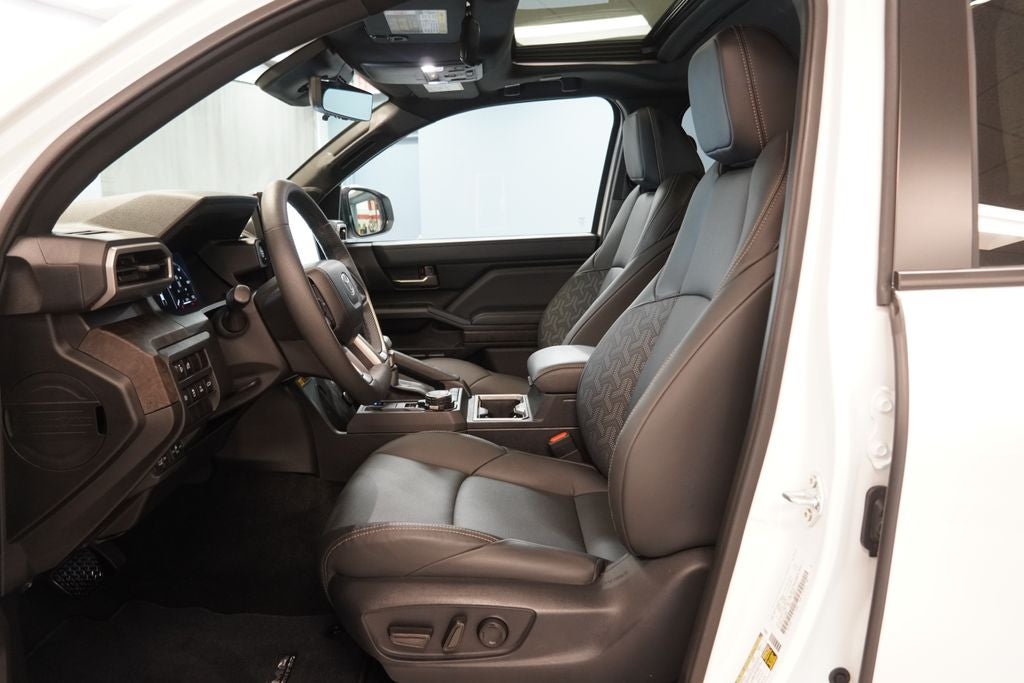 2025 Toyota Tacoma Limited DBL CAB 4X4