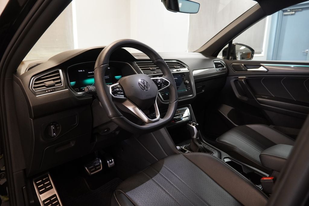 2023 Volkswagen Tiguan 2.0T SE R-Line Black