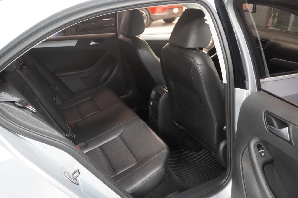 2013 Volkswagen Jetta 2.5L SE Convenience & Sunroof