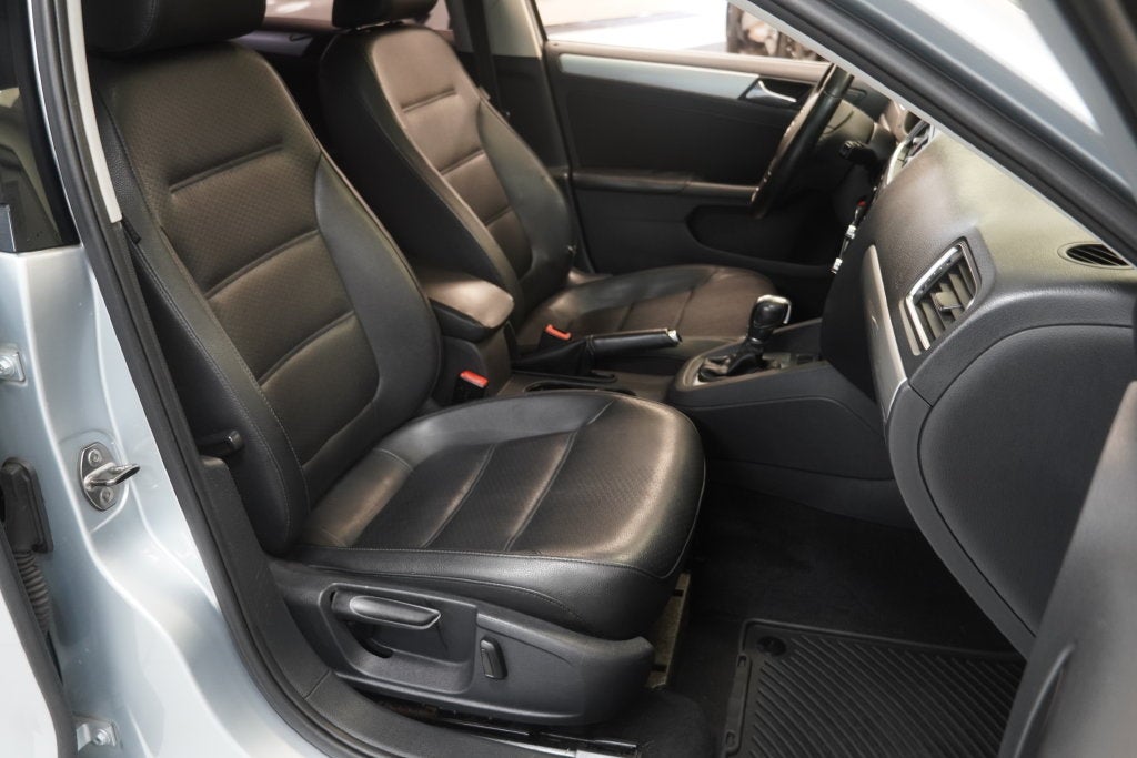 2013 Volkswagen Jetta 2.5L SE Convenience & Sunroof