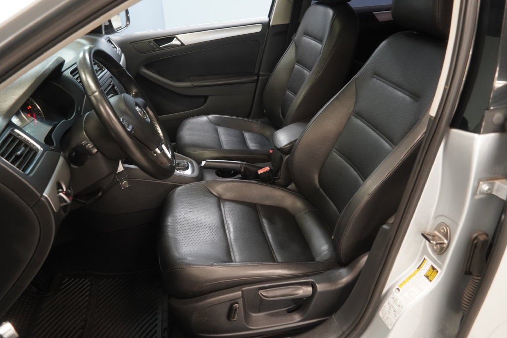 2013 Volkswagen Jetta 2.5L SE Convenience & Sunroof