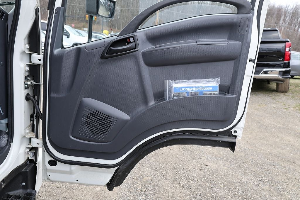 2025 Chevrolet 5500 XG LCF Gas Base