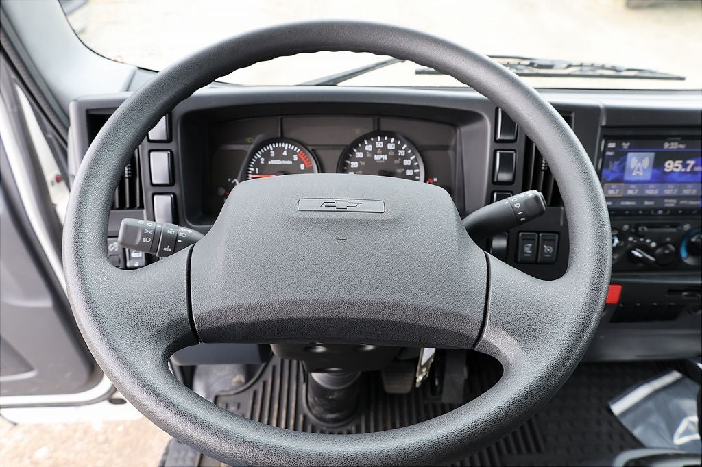 2025 Chevrolet 5500 XG LCF Gas Base