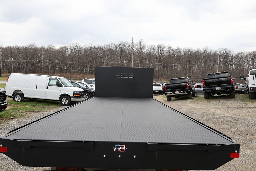 2025 Chevrolet 5500 XG LCF Gas Base