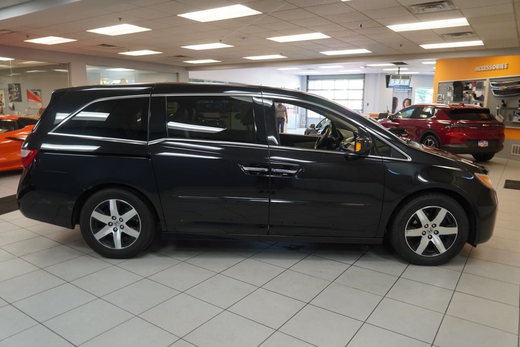 2011 Honda Odyssey Touring ( PRE-AUCTION )