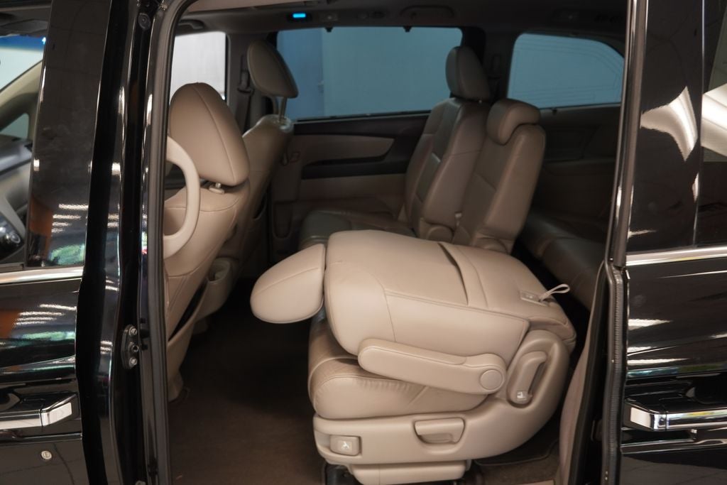 2011 Honda Odyssey Touring ( PRE-AUCTION )