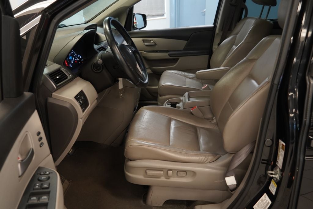 2011 Honda Odyssey Touring ( PRE-AUCTION )