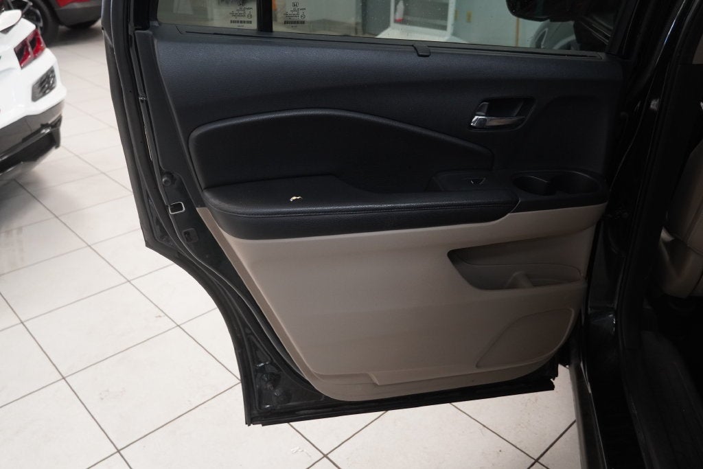 2016 Honda Pilot EX-L w/Rear Entertainment System