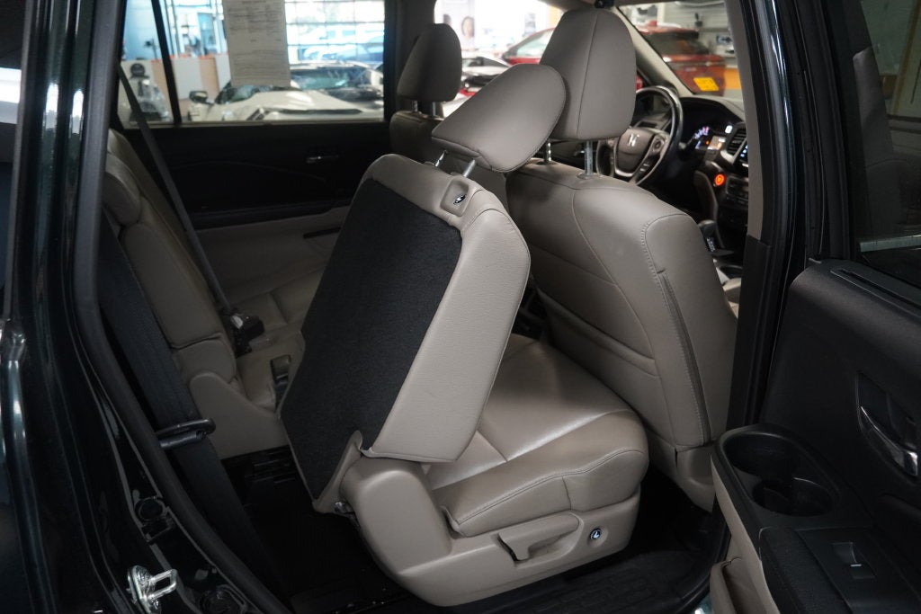 2016 Honda Pilot EX-L w/Rear Entertainment System