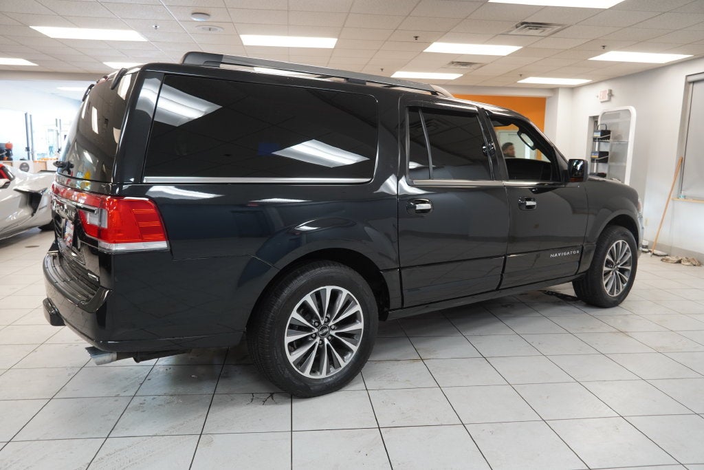 2015 Lincoln Navigator L Base 4WD ( CONVERSION )