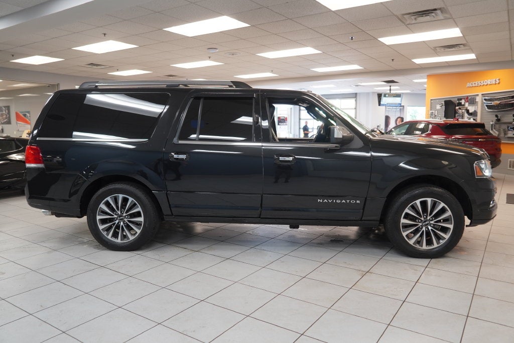 2015 Lincoln Navigator L Base 4WD ( CONVERSION )