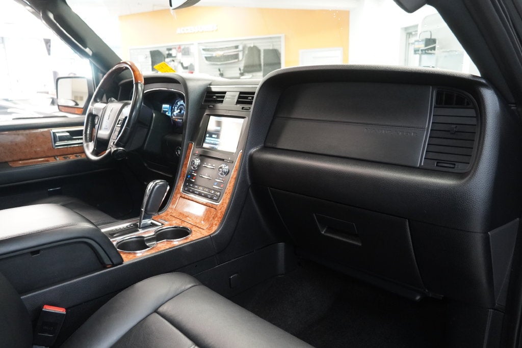 2015 Lincoln Navigator L Base 4WD ( CONVERSION )