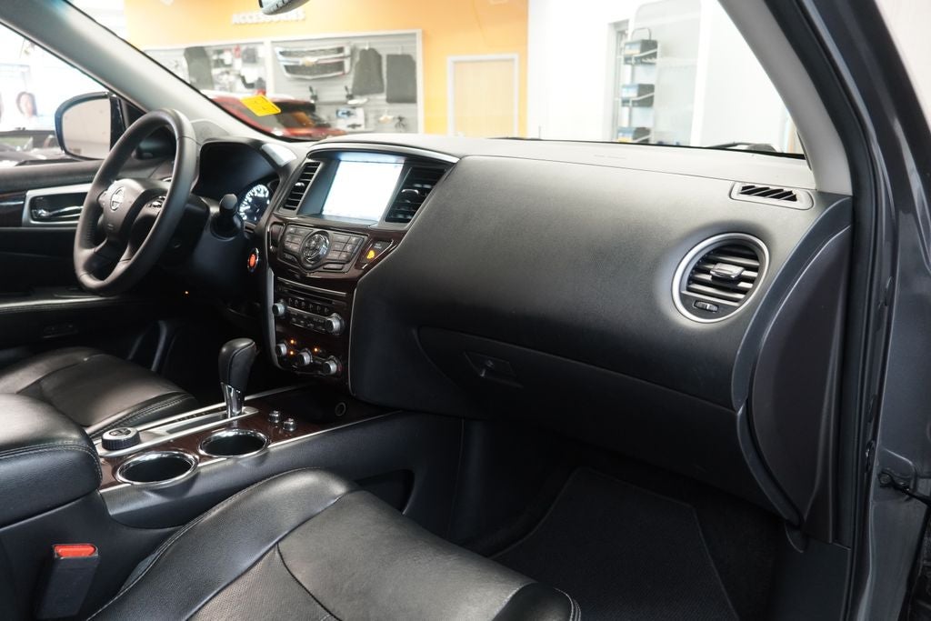2016 Nissan Pathfinder Platinum 4WD
