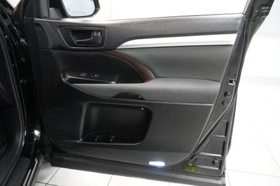 2019 Toyota Highlander LE ( AWD )