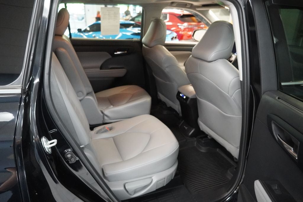 2022 Toyota Highlander XLE (AWD)