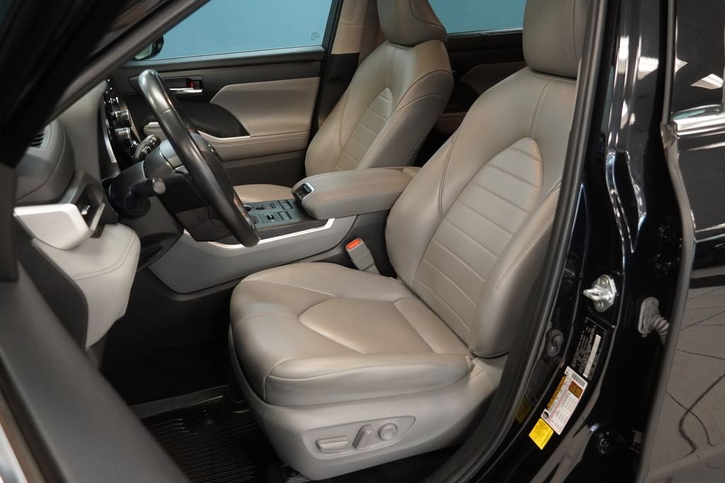 2022 Toyota Highlander XLE (AWD)
