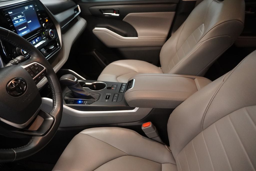2022 Toyota Highlander XLE (AWD)