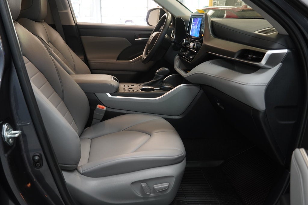 2024 Toyota Highlander XLE ( AWD )