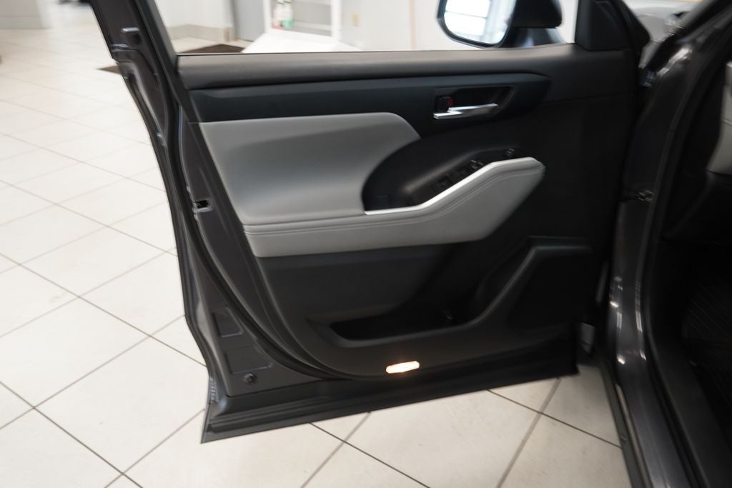 2024 Toyota Highlander XLE ( AWD )