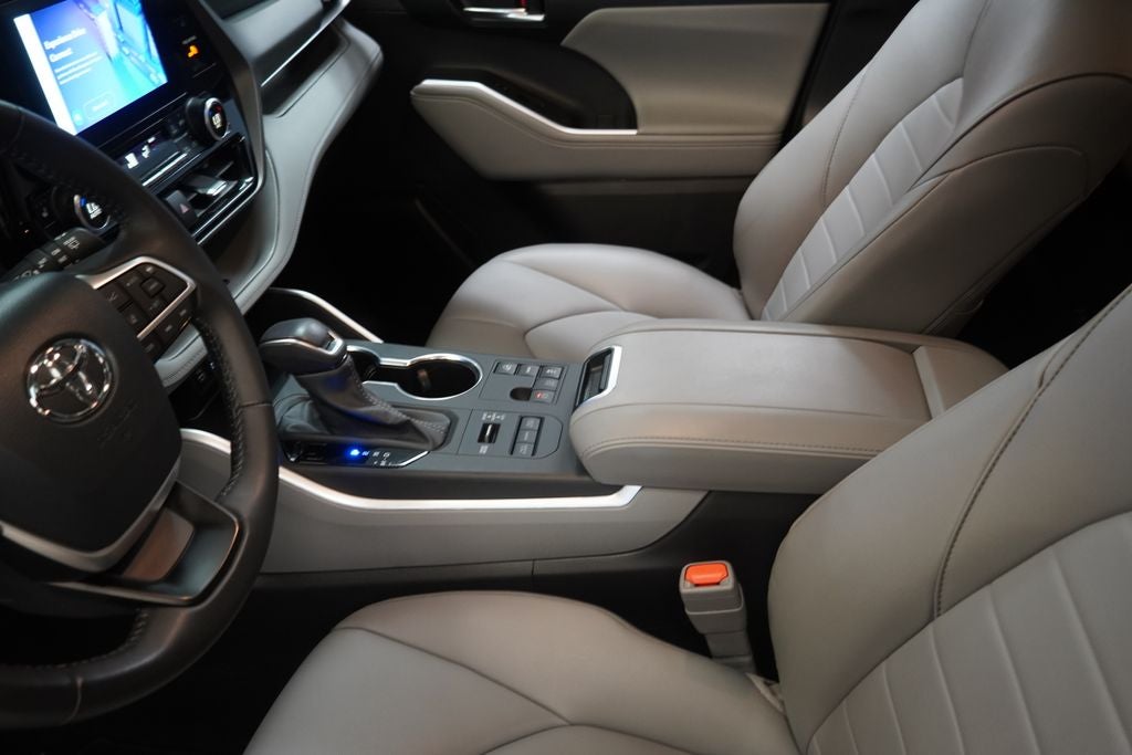 2024 Toyota Highlander XLE ( AWD )