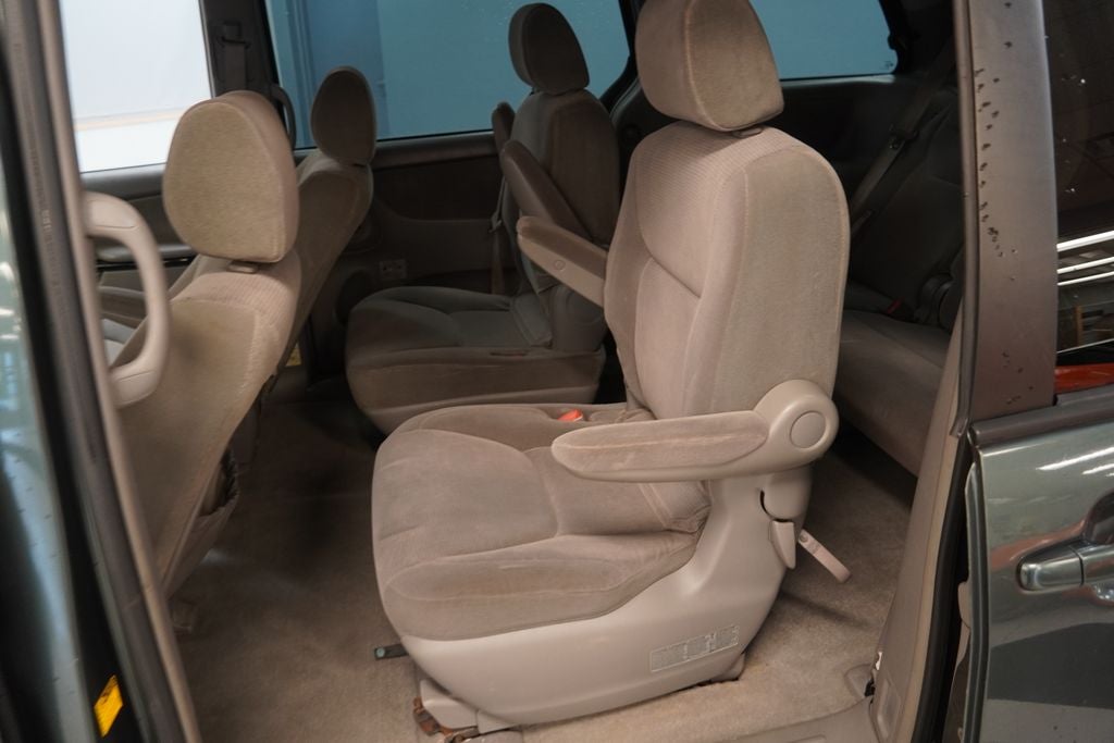 2004 Toyota Sienna ( PRE - AUCTION SPECIAL )