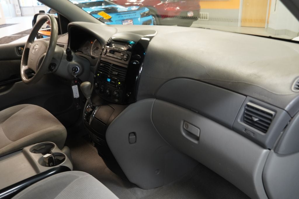 2004 Toyota Sienna ( PRE - AUCTION SPECIAL )