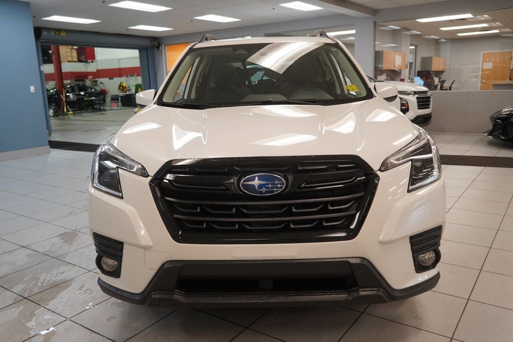 2023 Subaru Forester Premium AWD