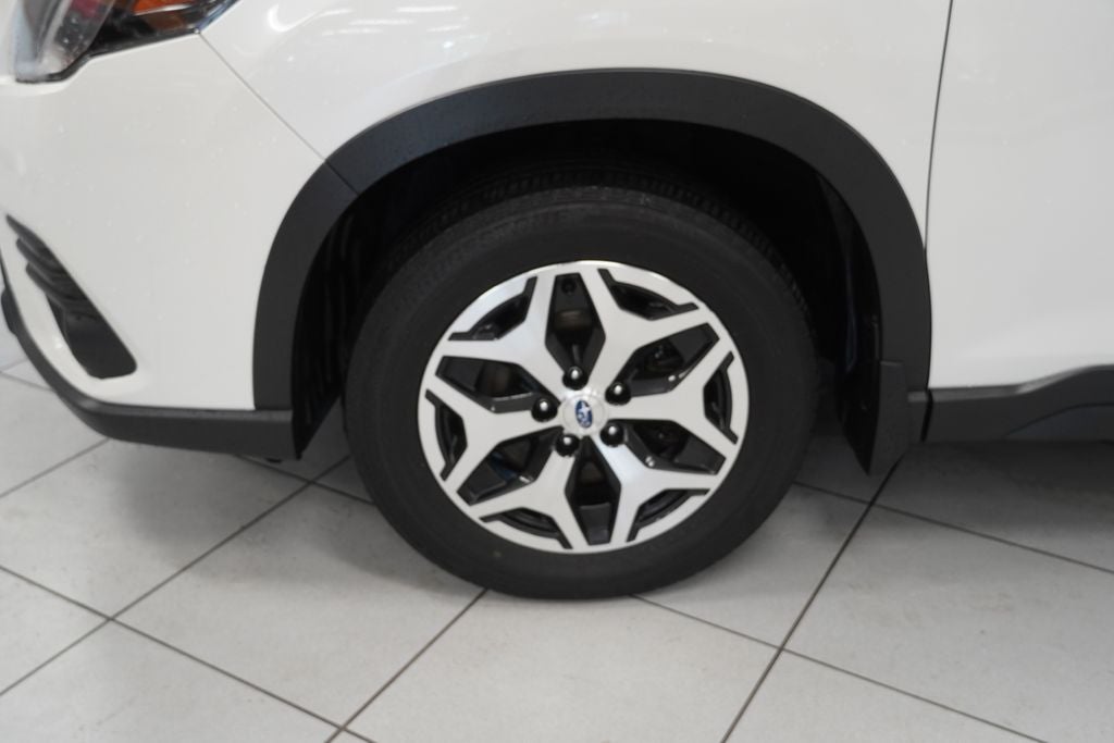 2023 Subaru Forester Premium AWD