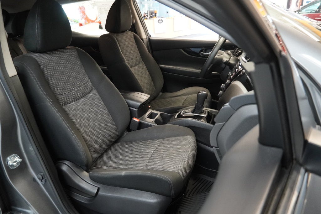 2017 Nissan Rogue Sport SV (AWD)