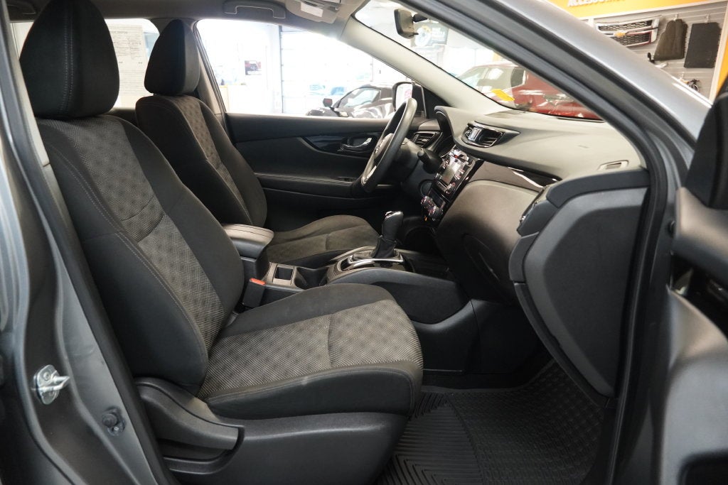 2017 Nissan Rogue Sport SV (AWD)