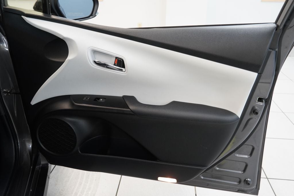 2016 Toyota Prius Two