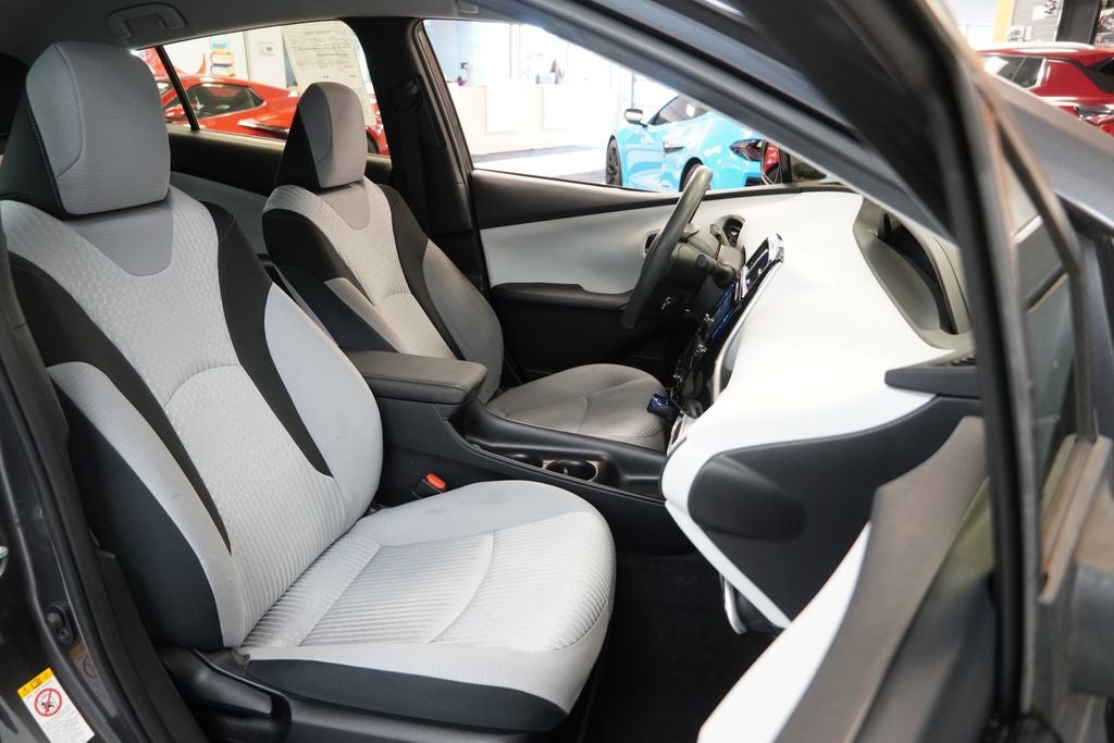 2016 Toyota Prius Two